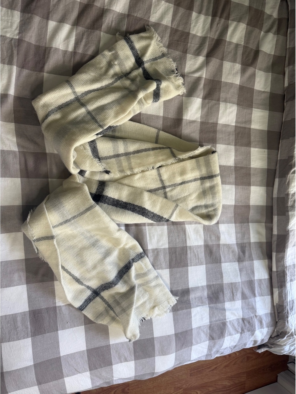 Women's Scarf | White & Grey Plaid